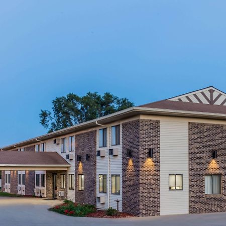 Hotel Super 8 By Wyndham Madison Exteriér fotografie