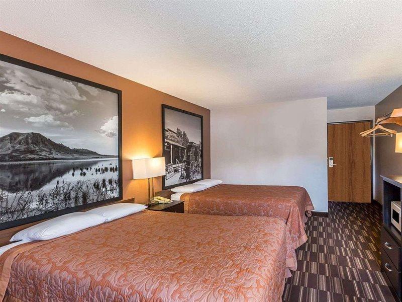 Hotel Super 8 By Wyndham Madison Exteriér fotografie