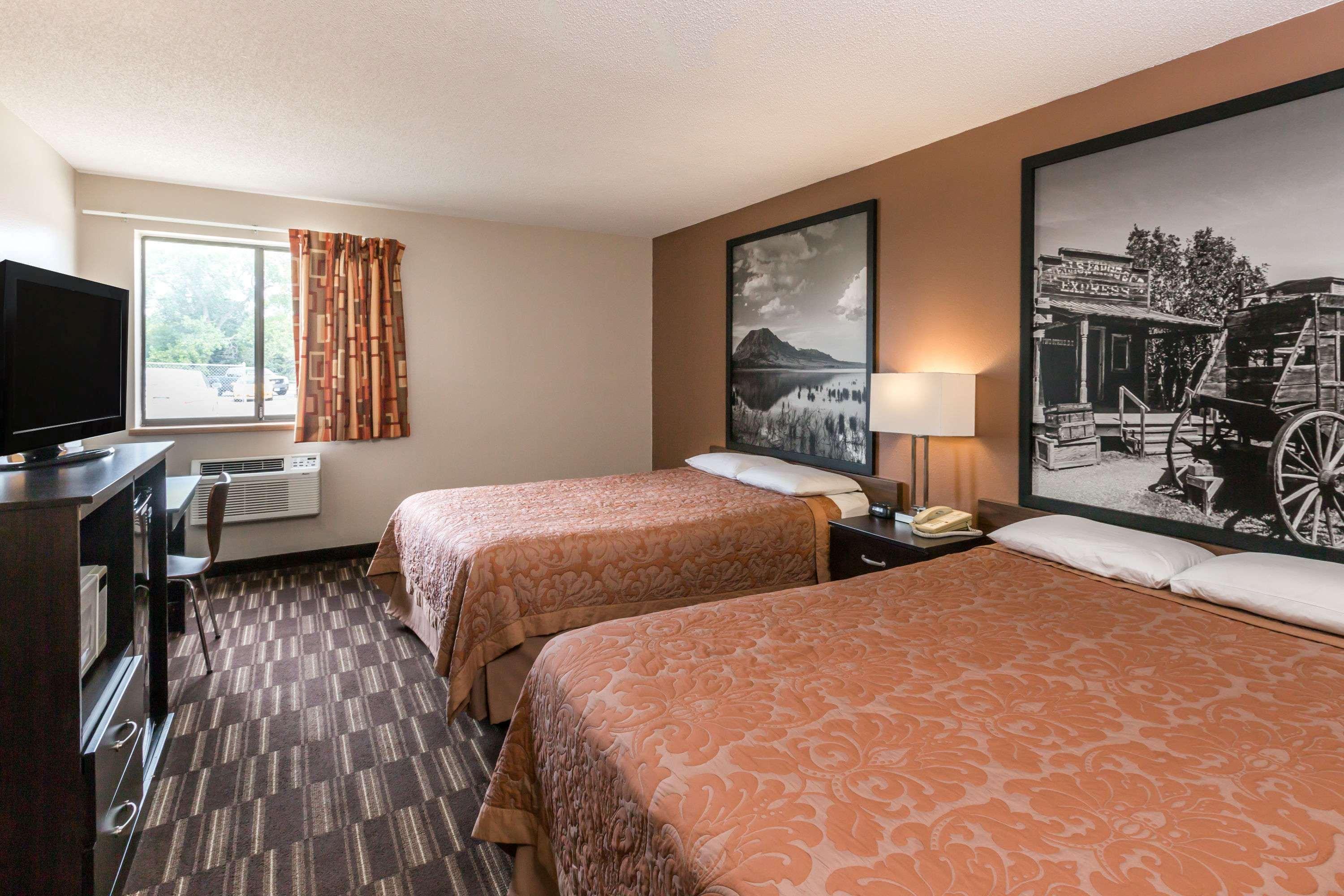 Hotel Super 8 By Wyndham Madison Exteriér fotografie