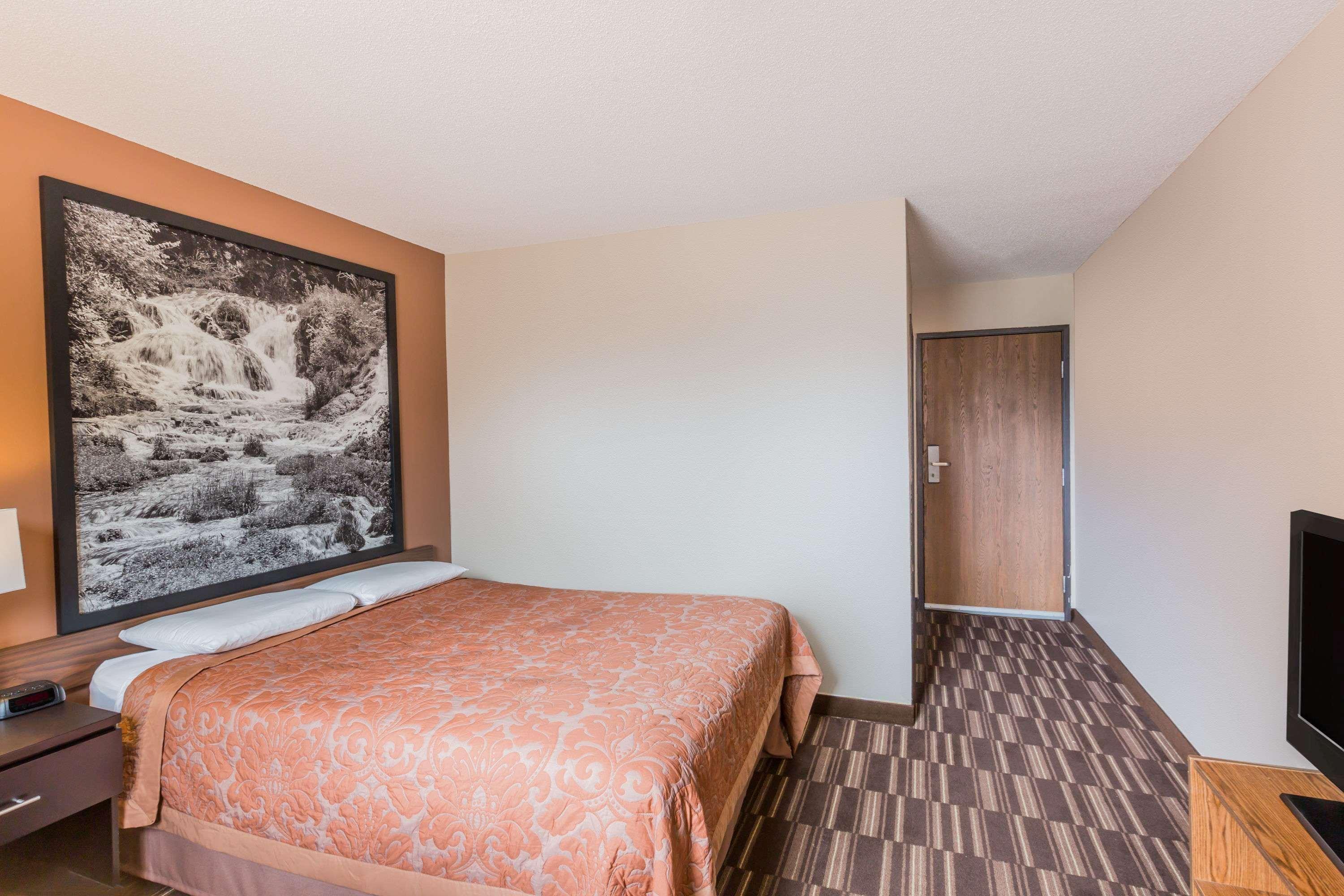 Hotel Super 8 By Wyndham Madison Exteriér fotografie